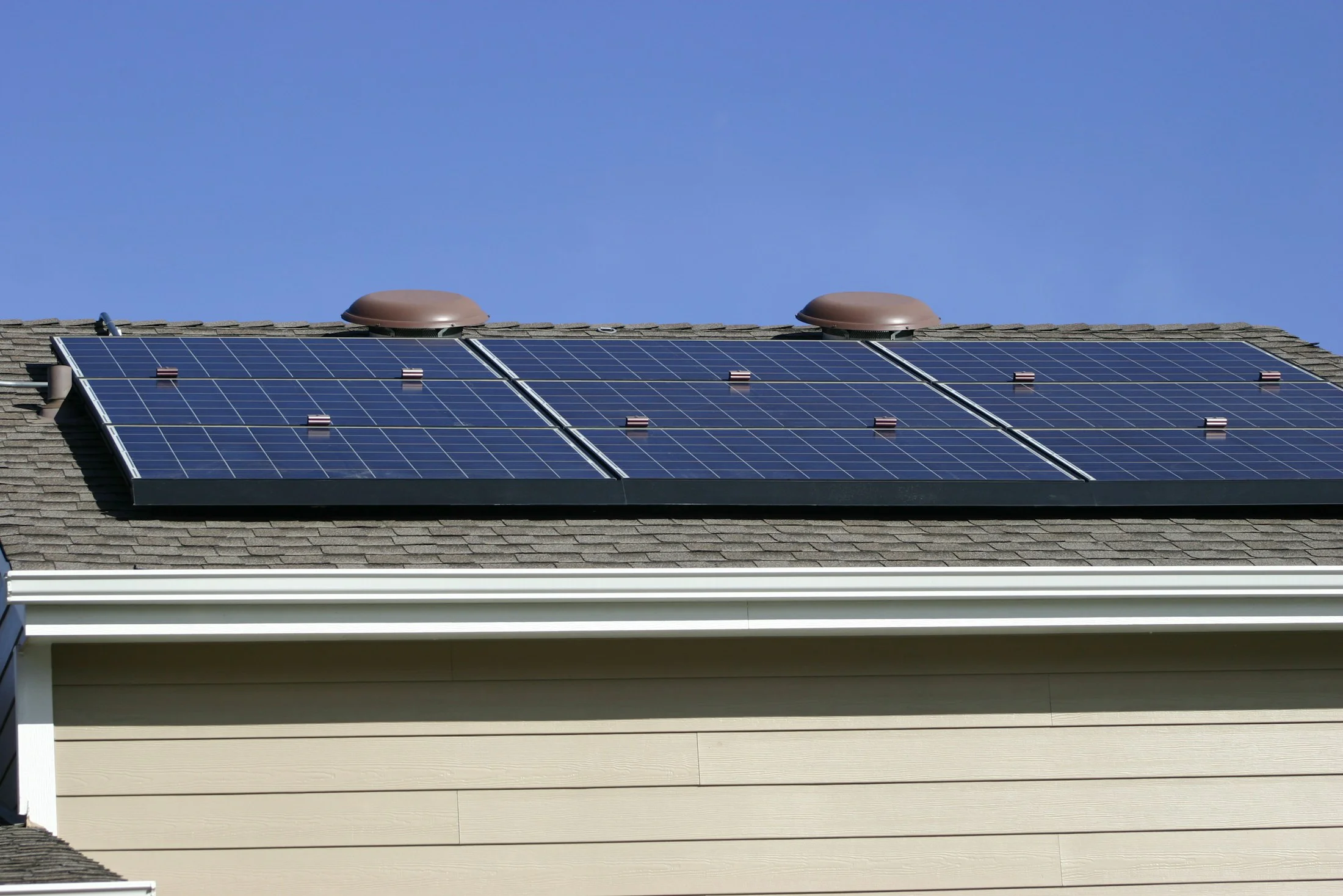 Sistema de energía solar para una vivienda
